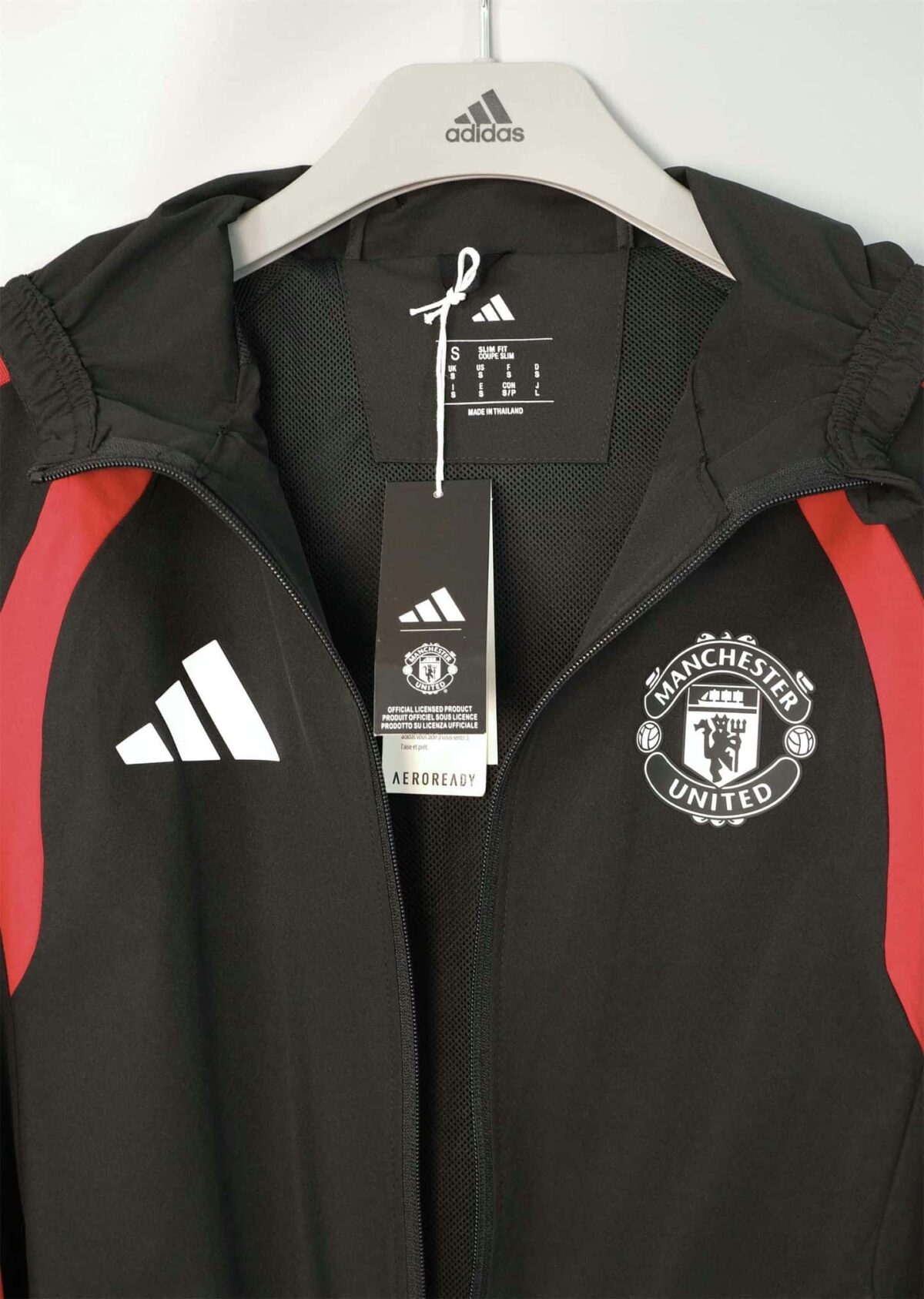 Manchester United 2026-27 Black-Red Hoodie Windbreaker - Image 3