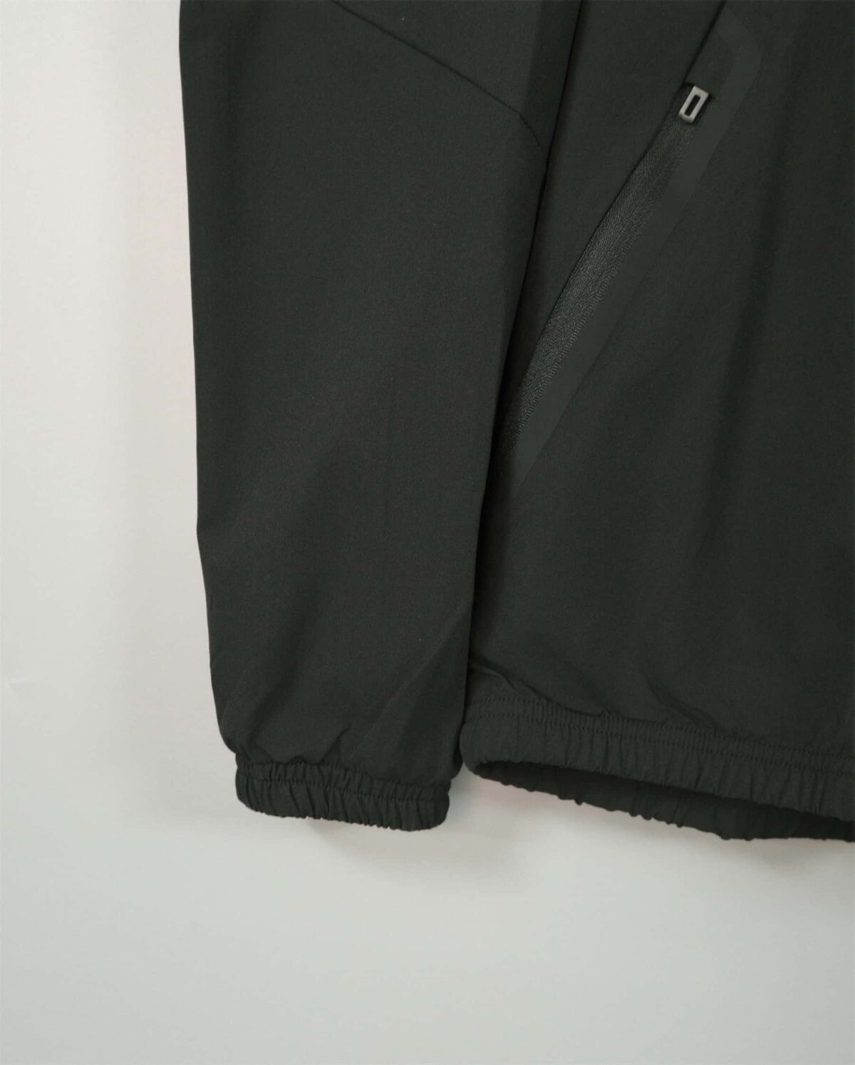 Liverpool 2026-27 All-Black Hoodie Windbreaker - Image 7