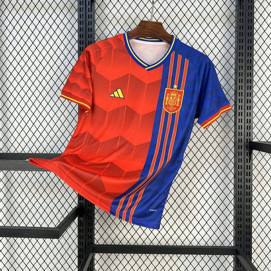 01-1315.jpg Spain 2025 Home Jersey Fan Version - Image 1