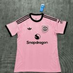 Manchester United 2025-26 Pink Goalkeeper Jersey
