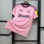 Newcastle United 2025-26 Pink Goalkeeper Jersey