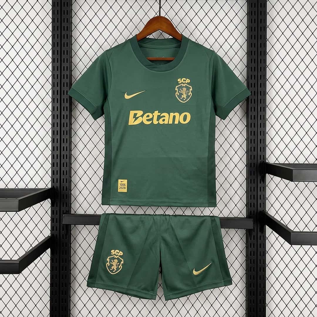 01-1907.jpg Sporting Lisbon 2026-27 120th Anniversary Kids Kit - Image 1