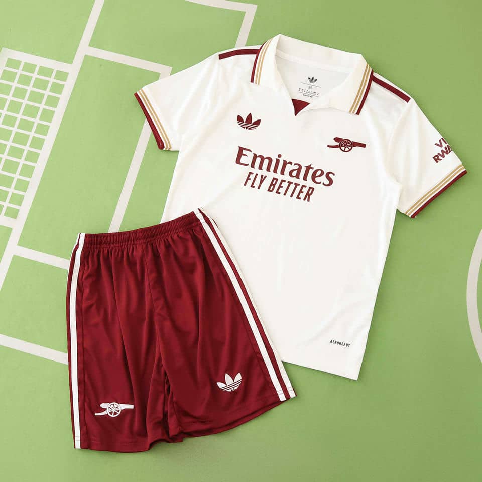 01-1915.jpg Arsenal 2025-26 Second Away Kids Kit - Image 1