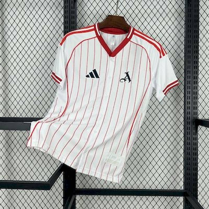 01-192.jpg Arsenal 2025-26 Red Baseball Jersey - Image 1