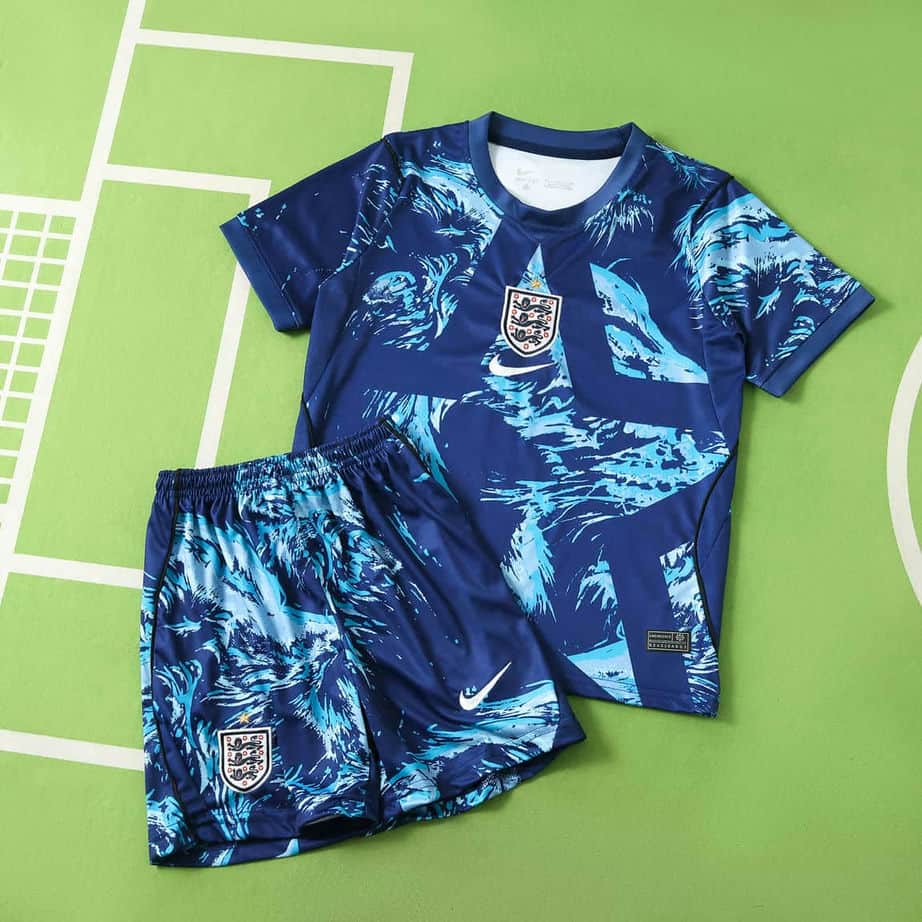 01-2126.jpg England 2026 FIFA World Cup Blue Goalkeeper Kids Kit - Image 1