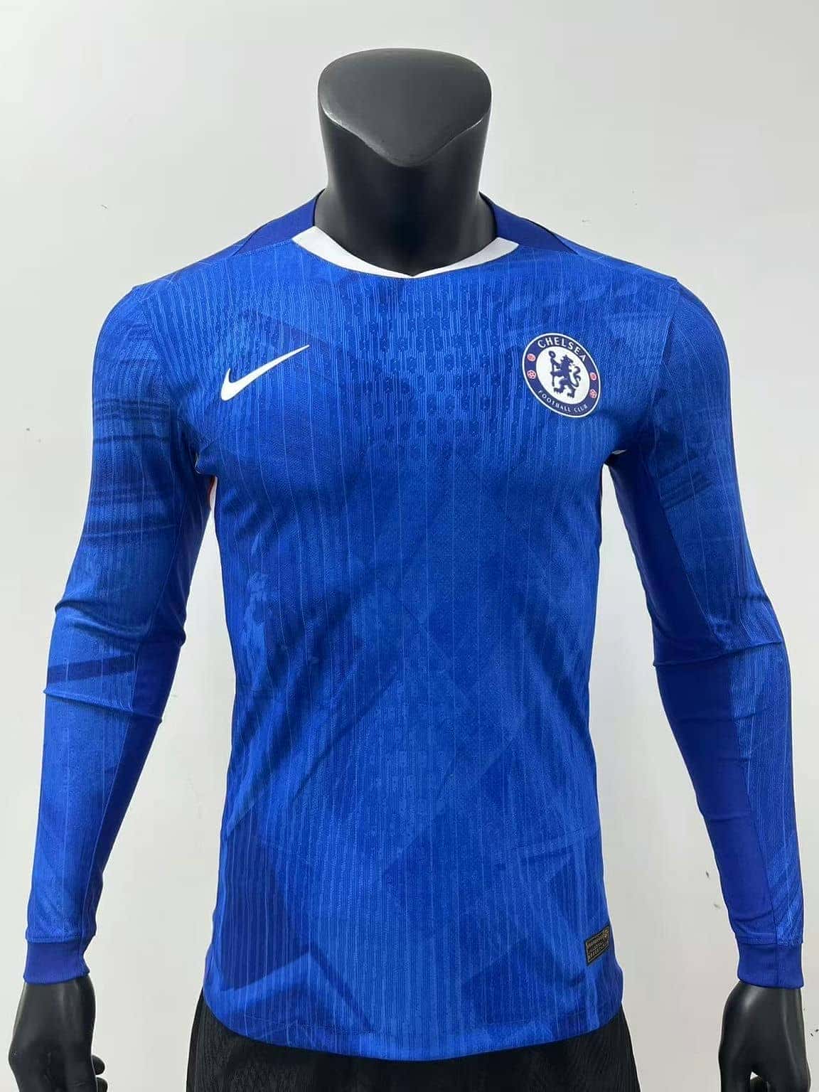 01-2459.jpg Chelsea 2025-26 Home Long Sleeved Jersey Player Version - Image 1