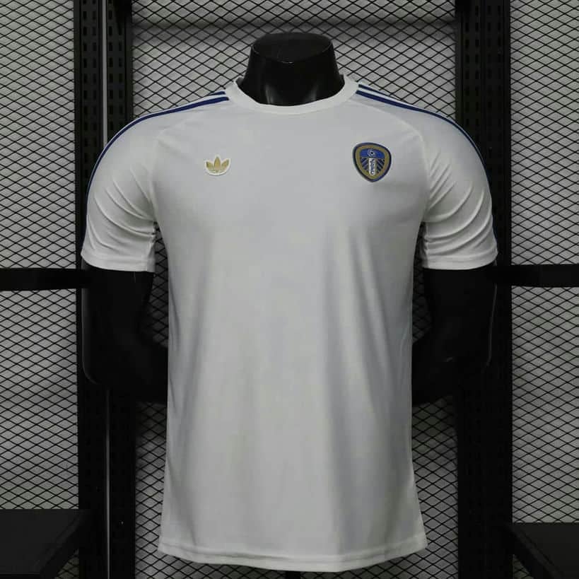 01-2479.jpg Leeds United 2026-27 Retro Lifestyle White Jersey Player Version - Image 1