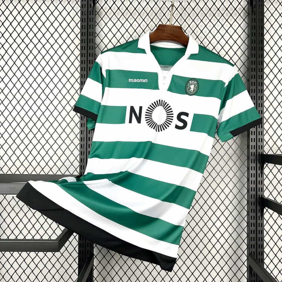 01-4054.jpg Sporting Lisbon 2018-19 Home Retro Jersey - Image 1