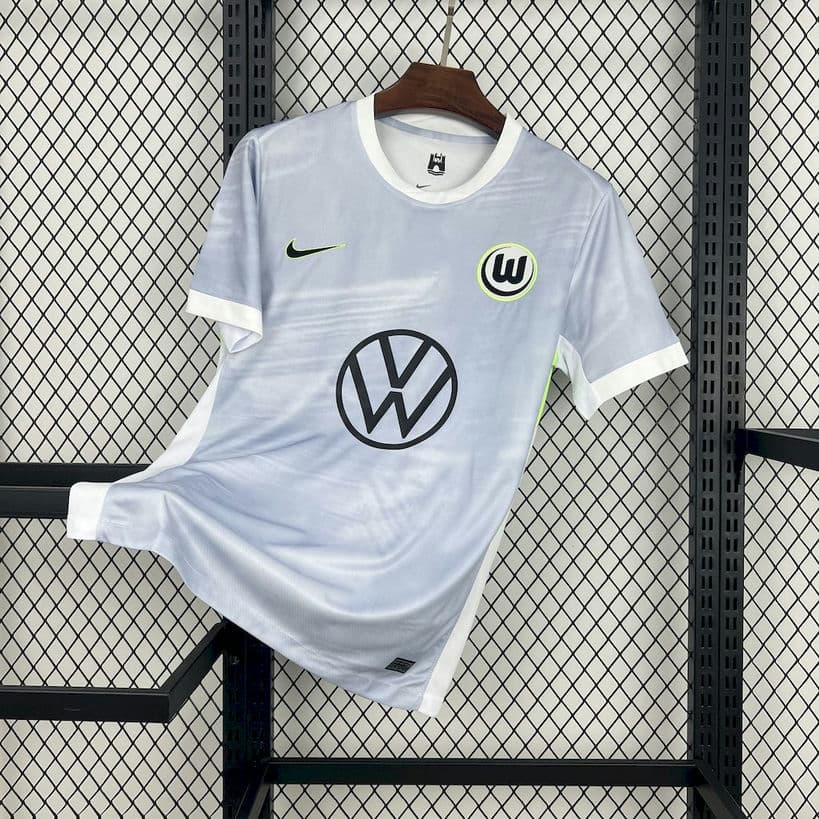 01-464.jpg Wolfsburg 2025-26 Away Jersey Fan Version - Image 1