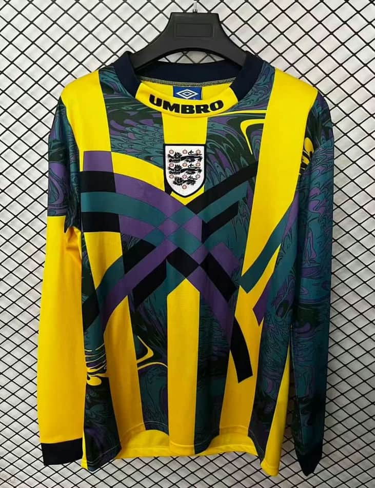 01-5154.jpg England 1995 Yellow Goalkeeper Retro Jersey - Image 1