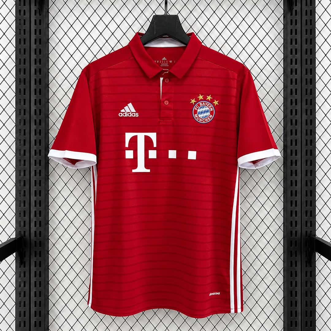 01-7979.jpg Bayern Munich 2016-17 Home Retro Jersey - Image 1