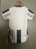 Juventus 2025-26 Home Baby Jersey - Image 2