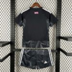 Manchester United 2026-27 Black Goalkeeper Kids Kit - Image 2