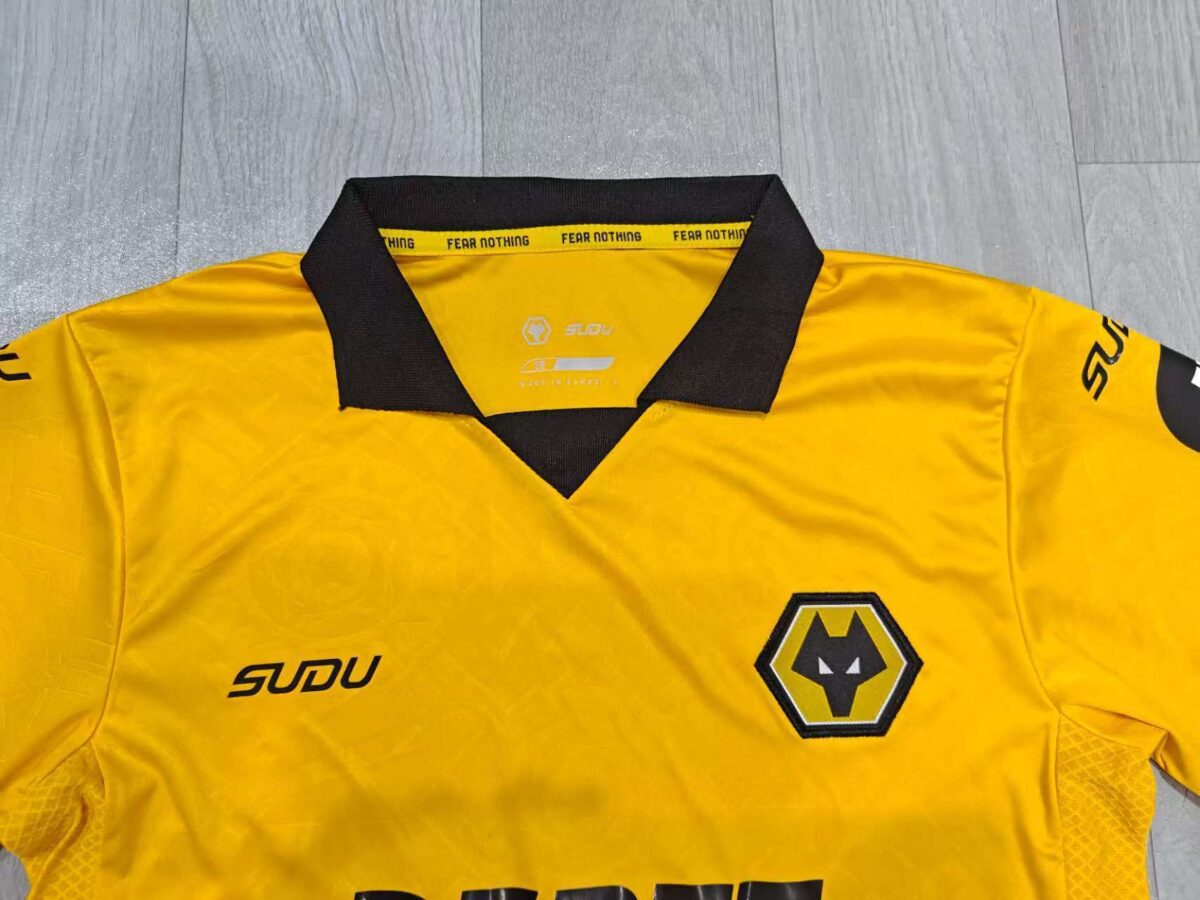 Wolverhampton Wanderers 2025-26 Home Kids Kit - Image 3