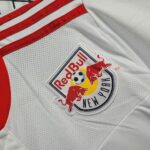 New York Red Bulls 2010-11 Home Retro Jersey - Image 3