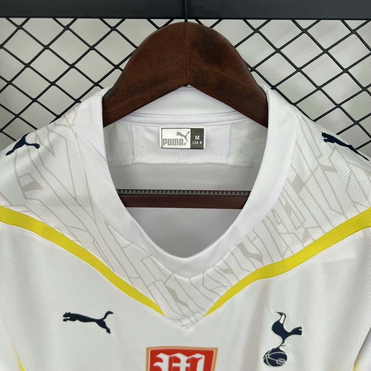 Tottenham Hotspur 2009-10 Home Retro Jersey - Image 3