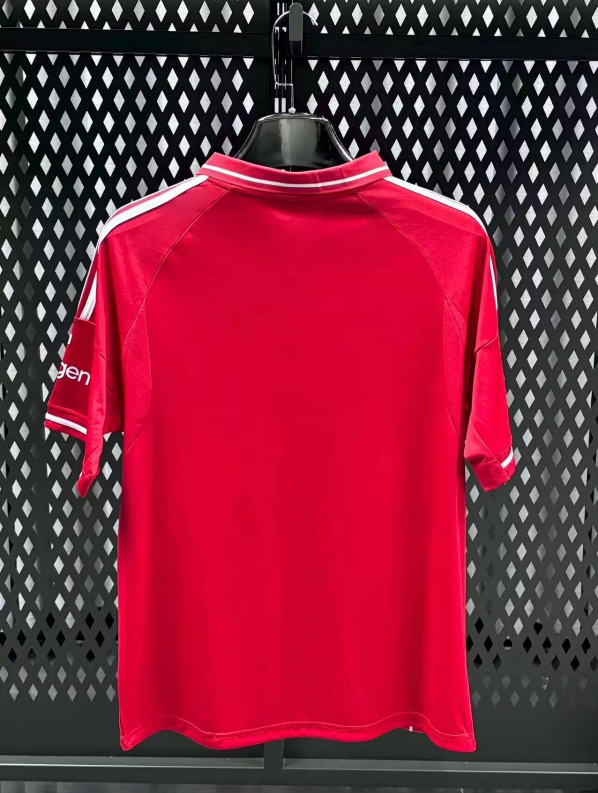 Nottingham Forest 2025-26 Home Jersey Fan Version - Image 2