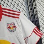 New York Red Bulls 2010-11 Home Retro Jersey - Image 4
