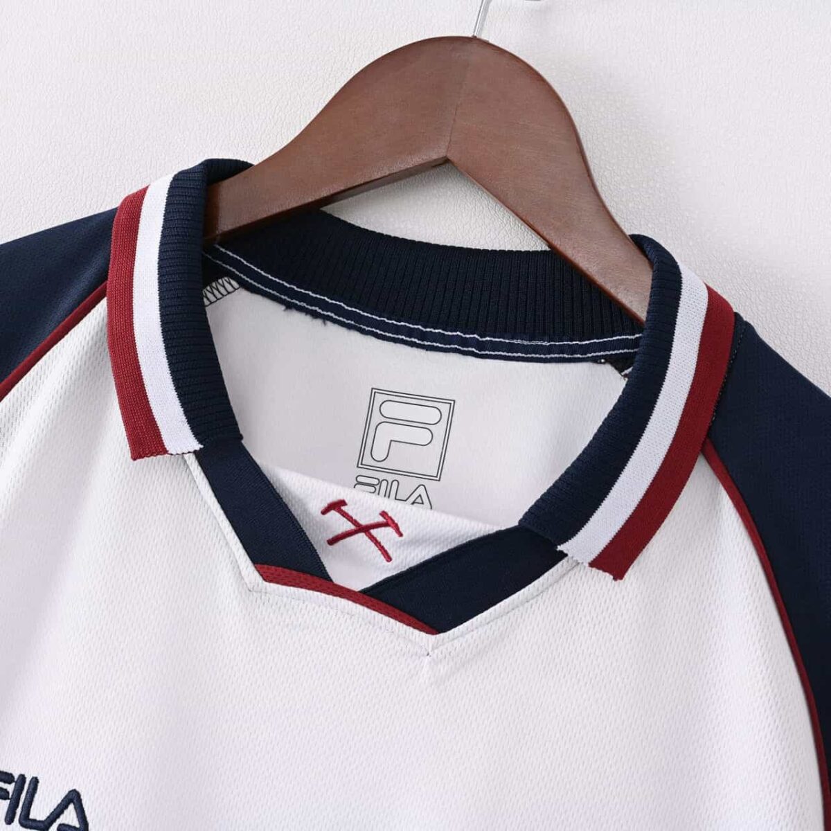 West Ham United 1999-01 Away Retro Jersey - Image 4