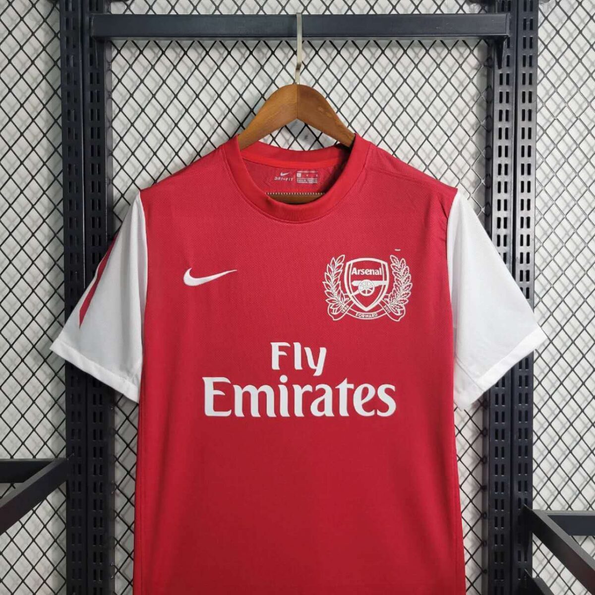 Arsenal 2011-12 125th Anniversary Home Jersey - Image 4