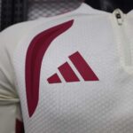 Real Madrid 2026-27 Off-White-Pink Track Long Sleeve Jersey Player Version - Image 4