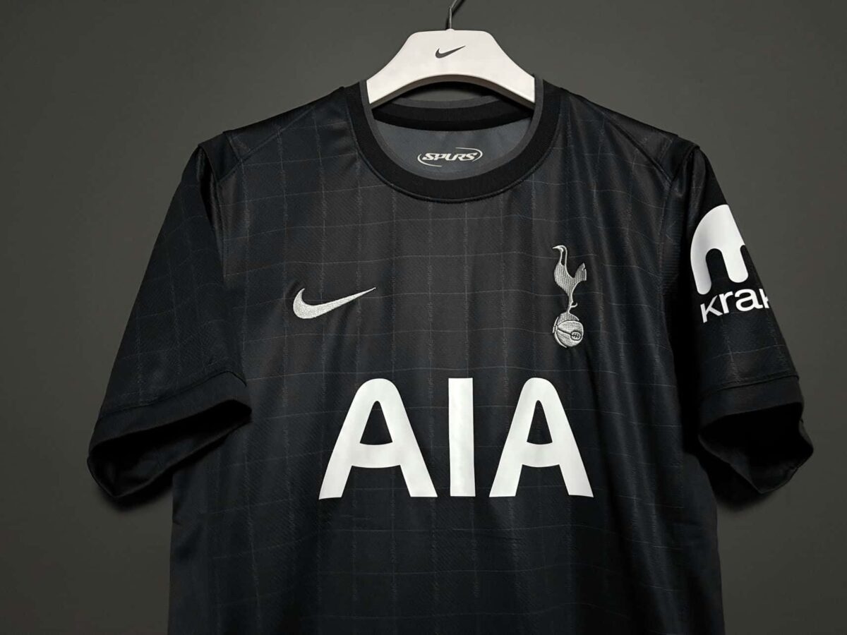 Tottenham Hotspur 2025-26 Away Jersey Fan Version - Image 4