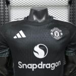 Manchester United 2026-27 Black Goalkeeper Jersey Player Version - Image 4