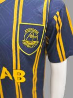 Aberdeen 1993-94 Away Retro Jersey - Image 5