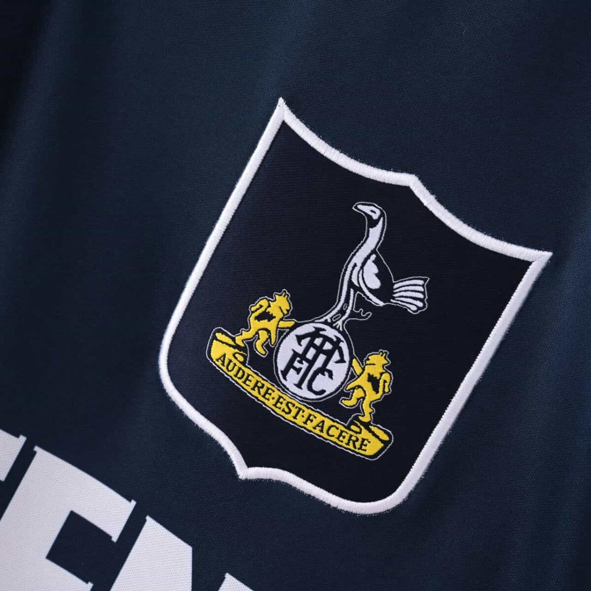 Tottenham Hotspur 1994-95 Away Retro Jersey - Image 6