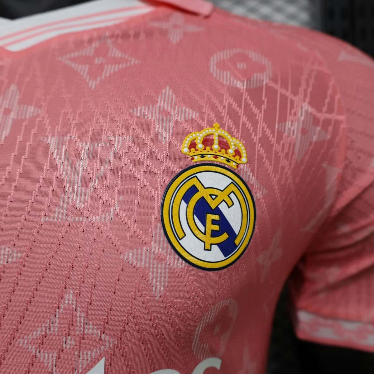 Real Madrid 2026-27 x LV Pink Jersey Player Version - Image 6