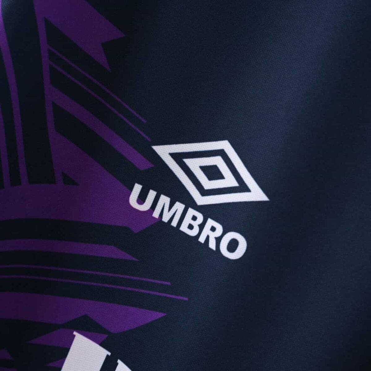 Tottenham Hotspur 1994-95 Away Retro Jersey - Image 7