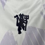 Manchester United 2025-26 Away Jersey Fan Version - Image 7