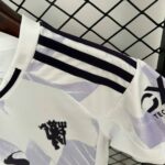 Manchester United 2025-26 Away Kids Kit - Image 7