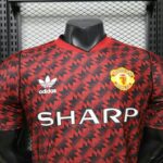 Manchester United 2026-27 Retro Lifestyle Red-Black Jersey Player Version - Image 7
