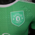 Manchester United 2025-26 Green Goalkeeper Jersey Player Version - Image 8