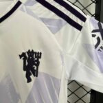 Manchester United 2025-26 Away Kids Kit - Image 8
